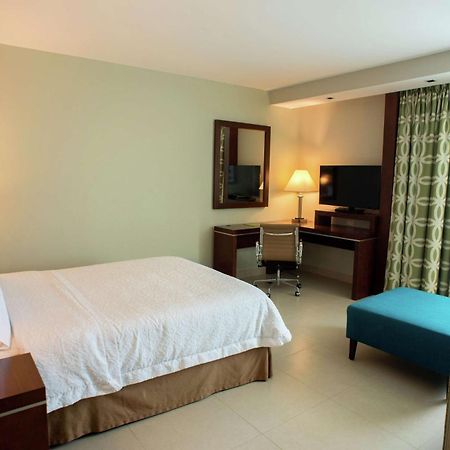 Hampton Inn By Hilton Mérida Zewnętrze zdjęcie