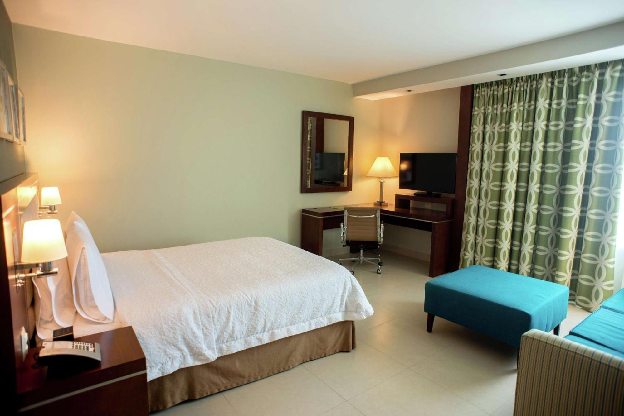 Hampton Inn By Hilton Mérida Zewnętrze zdjęcie